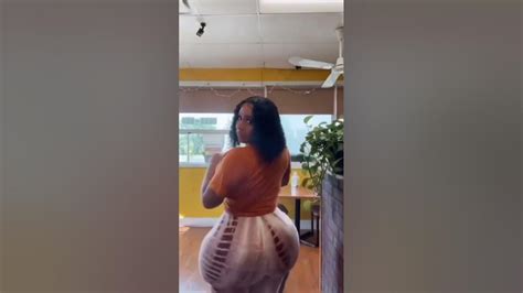 ebony big booty clapping|15 Amazing Clapping Videos on Bongo Booty